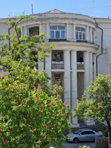 Счастье жить у пл. Ушакова в самом центре Севастополя - 19