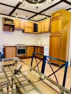 Коттедж с дизайнерской отделкой и камином - 11