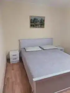 Дом с орехом во дворе