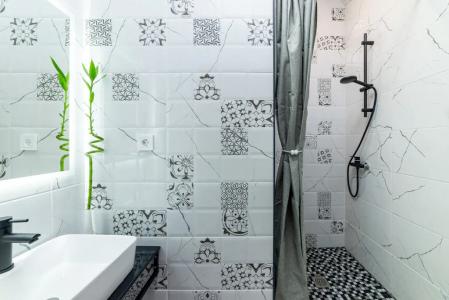 Демократ на Некрасова 58 - 143