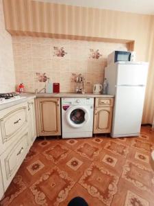 Энгельса, 28 - 9
