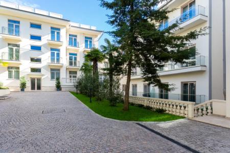 Grand Royal Residences - 438