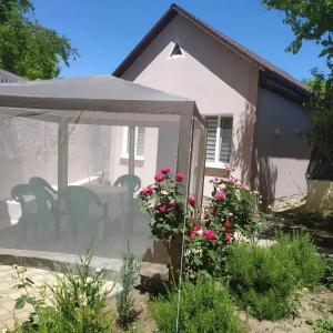 Дом на Пляжной 12 - 69