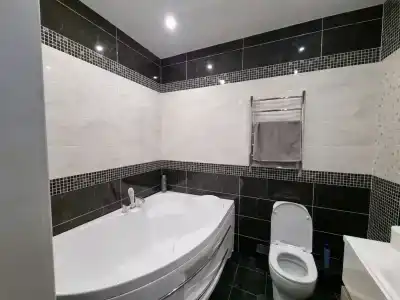 Аврора, Роза Люксембург, 33 - 4