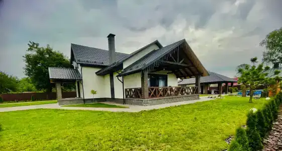 Коттедж у леса с баней - 0