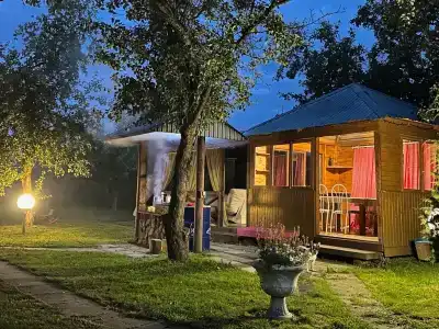 Шартруз Красное - сад, веранда и баня - 60