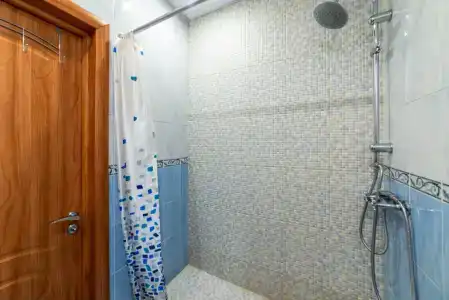 Демократ на Некрасова 58 - 196