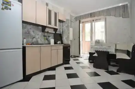 в центре на Льва Толстого - 4