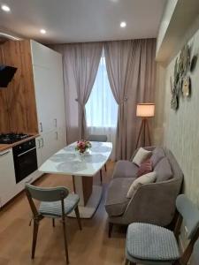 Квартиры на Парижской Коммуны 4 - 129