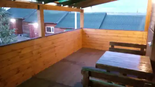 Уютный коттедж с террасой рядом с озером Парк кафе - 5