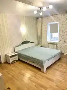Уютный домик возле парка - 0