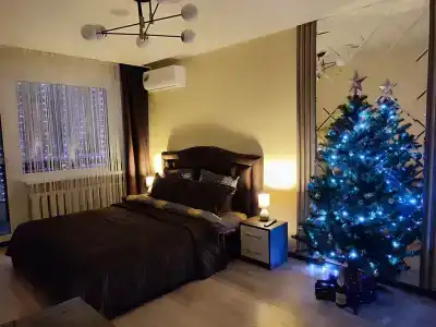 в центре, панорамный вид на площадь Победы и Амфитеатр - 17