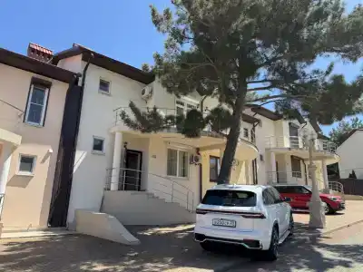 Таунхаус со своим двором - 2