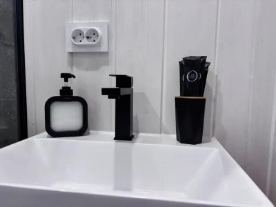 Уютный новый дом с сауной включена в стоимость и видом на озеро и лес - 43