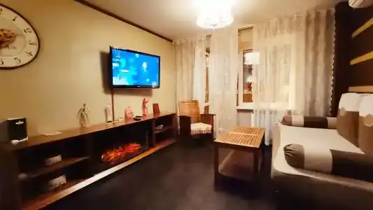 Holiday House - 6