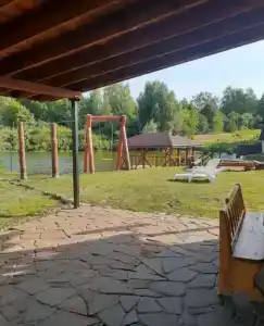 Уютный гостевой дом с баней на берегу озера - 2