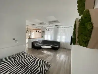 Bright Apartment - 5