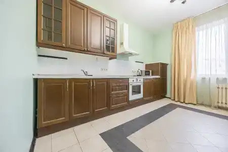 на Студенческой 68А - 105