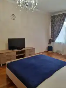 Ломоносовский - 8