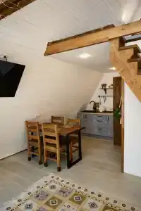 Сказочный A-frame у подножья горы - 29