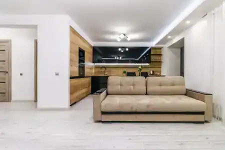 В центре - 16