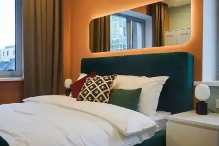 Современная студия Голубая с ванной у озера - 108