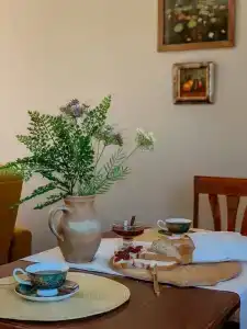 Уютный домик на берегу реки - 5