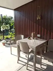 Уютный гостевой домик во дворе частной усадьбы - 47