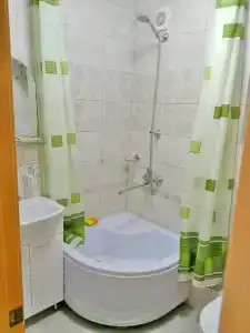 на Артековской - 1