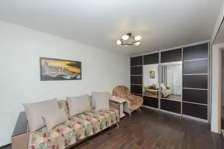 Apartment on Leningradskaya 8 - 22