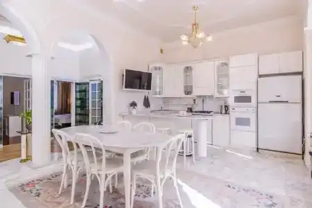 Кутузов на Кутузовском Проспекте - 24