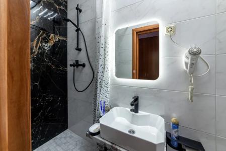 Демократ на Некрасова 58 - 171