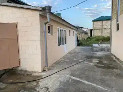 Домик с красивым двором - 57