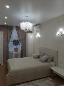 Квартиры на Парижской Коммуны 4 - 124