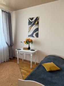 Аpartments on the square 365 - 66