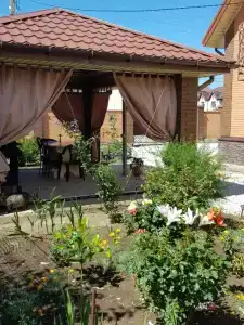 Уютный домик в тихом дворе - 1