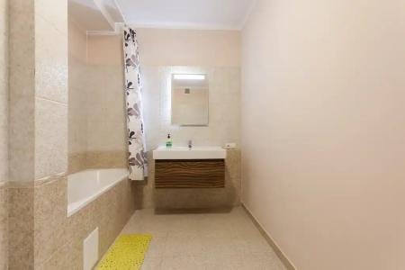 Большая 2-комнатная квартира в центре - 13