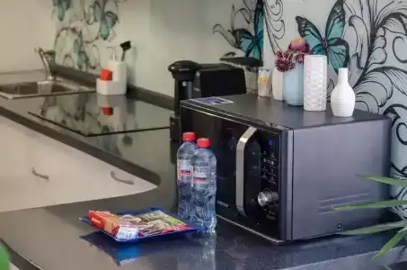 Красный Квадрат На Набережной - 14