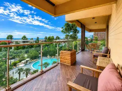 Dreamland Oasis - 140