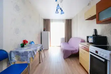 на проспекте Карла Маркса, 11 - 9