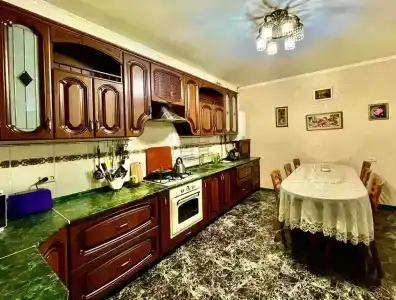 Семейный дом у парка - 19