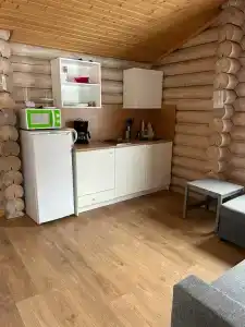 Домик на берегу озера - 10