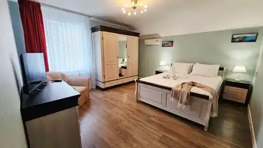 Комфортный дом с бассейном для большой семьи - 2