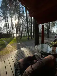 Уютный гостевой дом из бревна у озера - 25