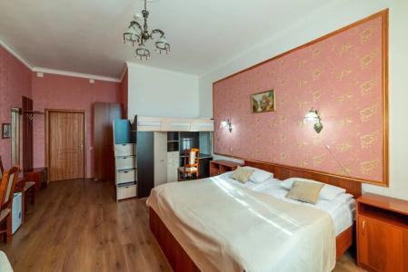 Демократ на Некрасова 58 - 144