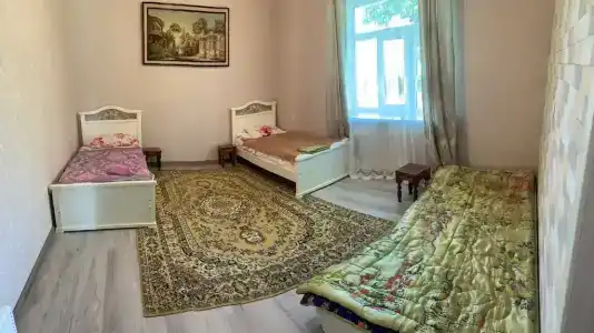 Уютный домик с видом на горы - 1