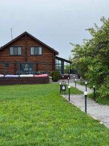 Lake House - 5