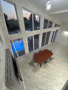 Launge - 1
