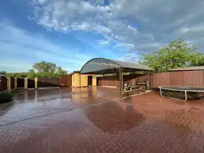 Дом с бассейном - 2