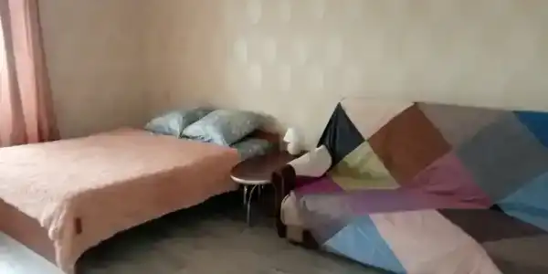 Уютная квартира на Заречной 5, микрорайон Солнечный - 0